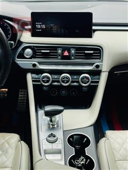 جنسس G70